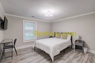 1004 Pine St #B - Photo 1 of 1