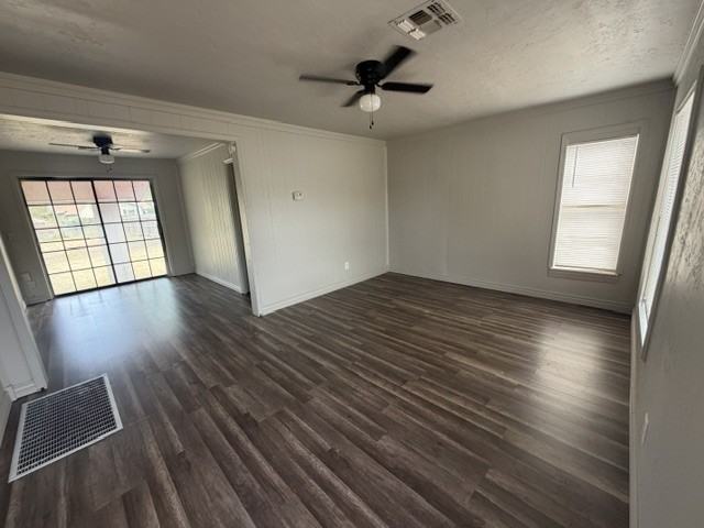 1731 Nw Ash Ave #1 - Photo 2 of 10