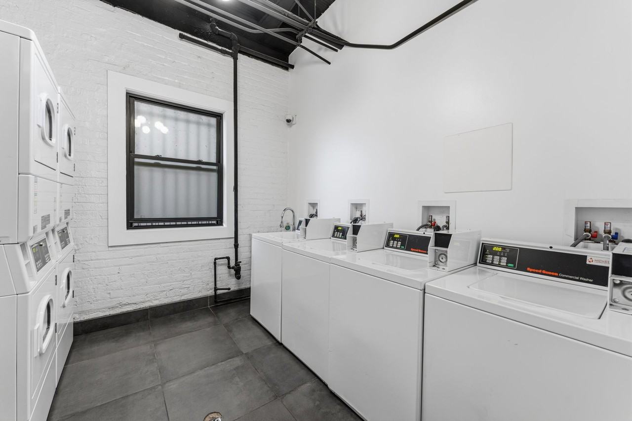 6026 N Winthrop - Photo 5 of 6
