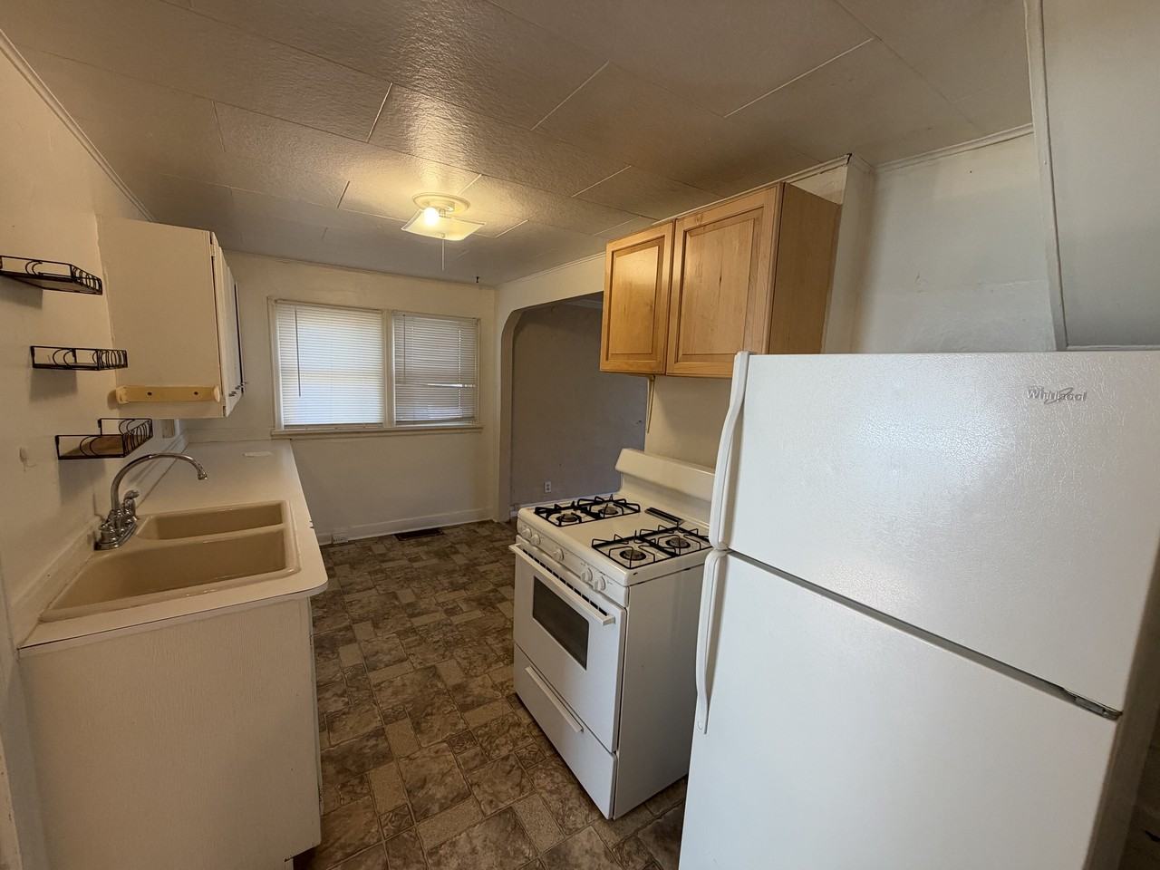 836 Howard Ave #1 - Photo 7 of 12