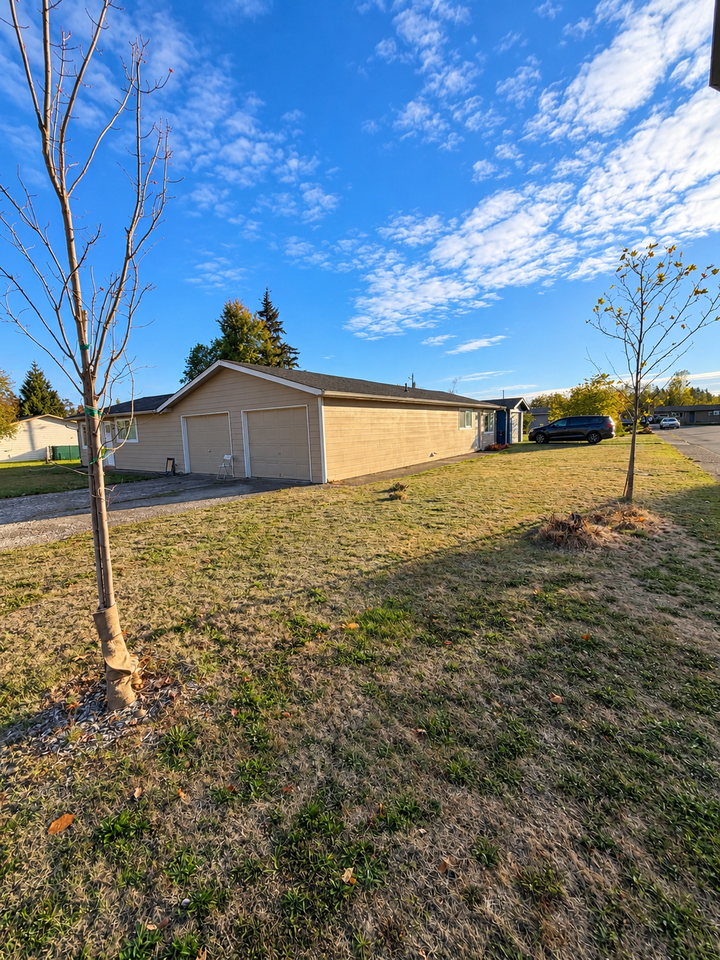 395 Dianne Ct #395DIANNE - Photo 2 of 9