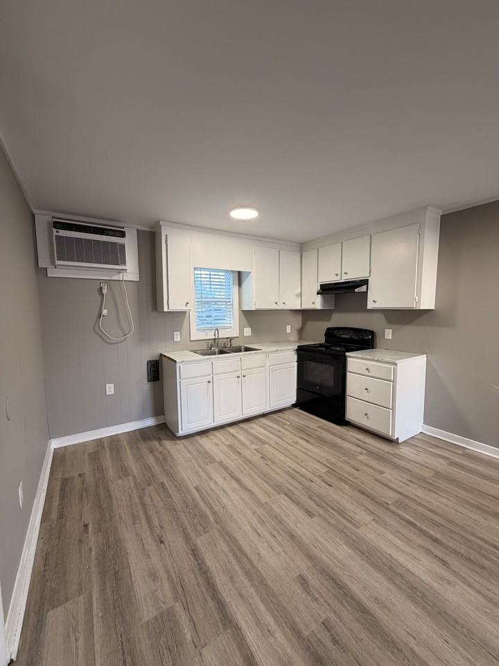 Cypress St #1108 - Photo 4 of 15