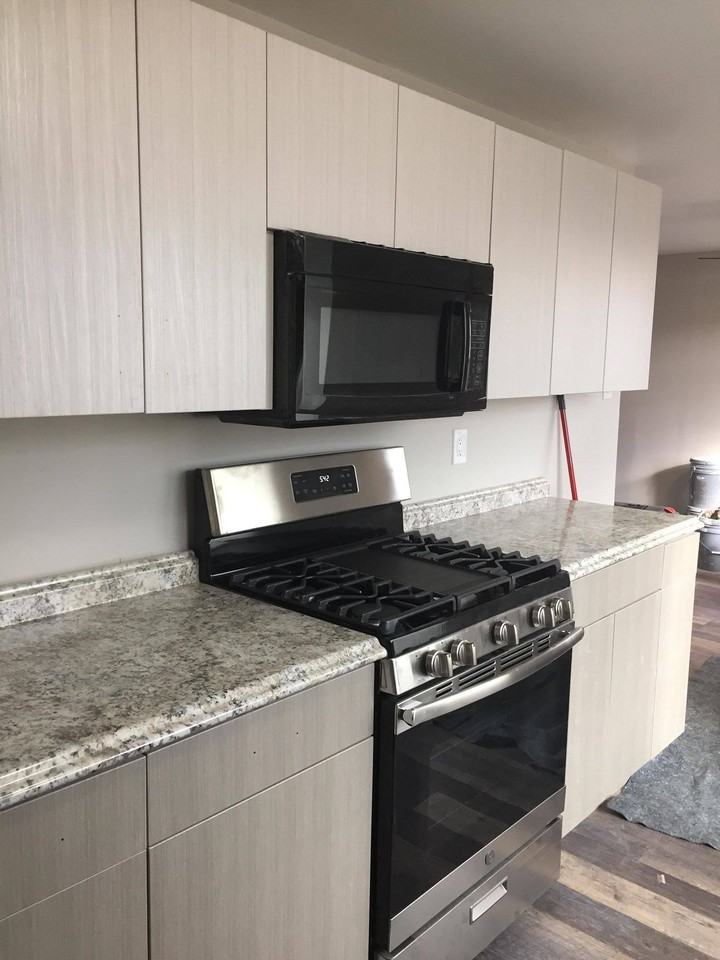 903 N Front St #1 - Photo 3 of 11