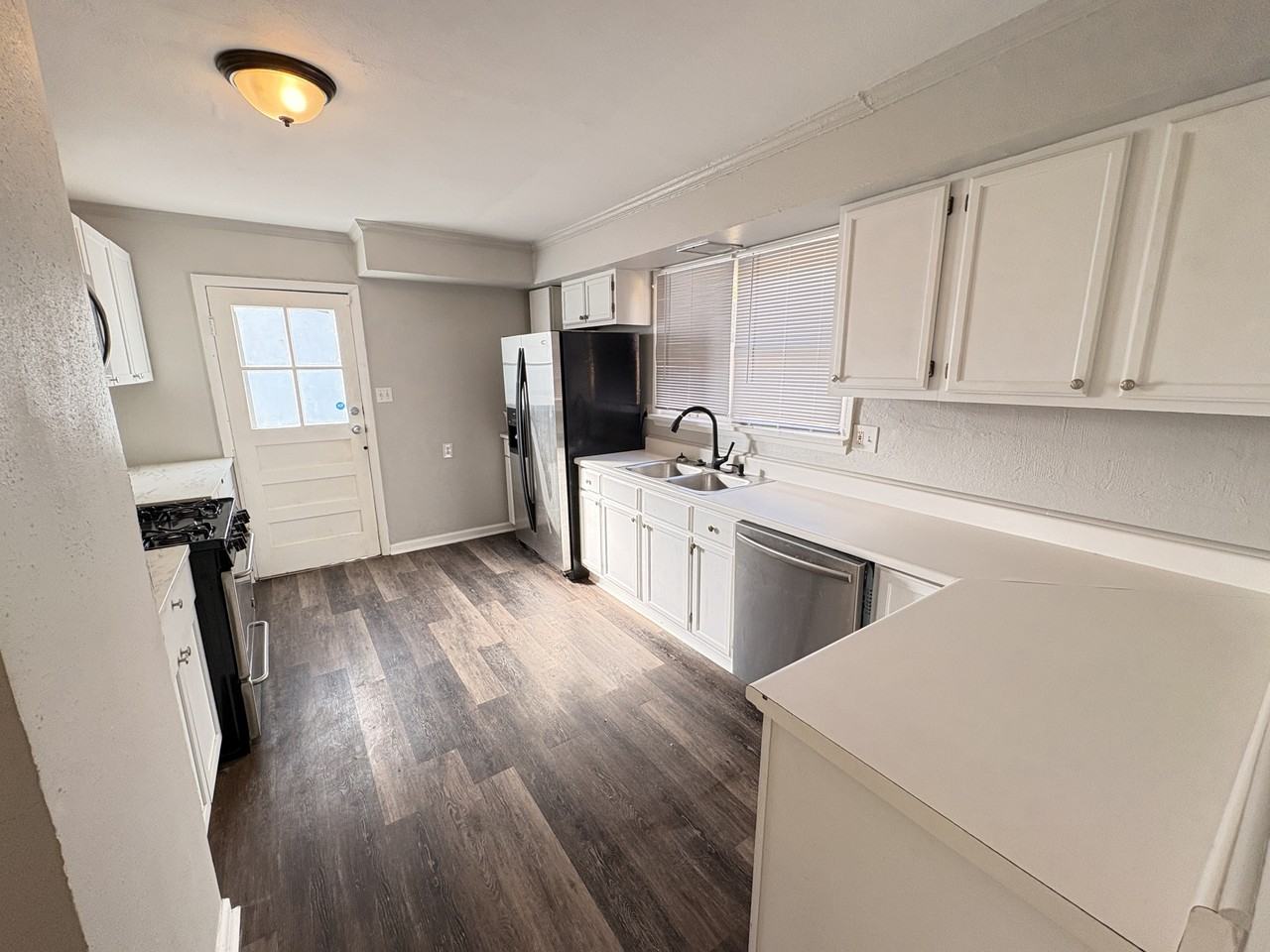 1409 Mccausland Ave #1F - Photo 5 of 24