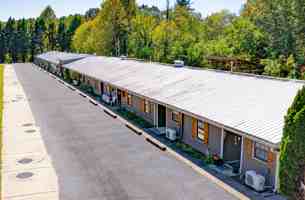 featured image of 137 Sumner Top LaneUnit 3 #3