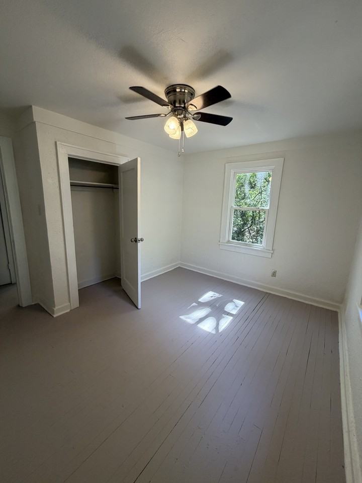 121 N Schiller St #1 - Photo 6 of 9