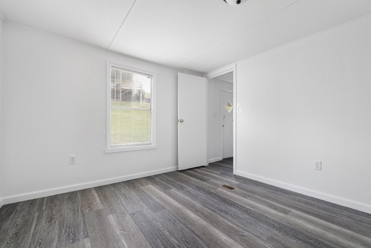 141 Renfro Rd #1 - Photo 5 of 11