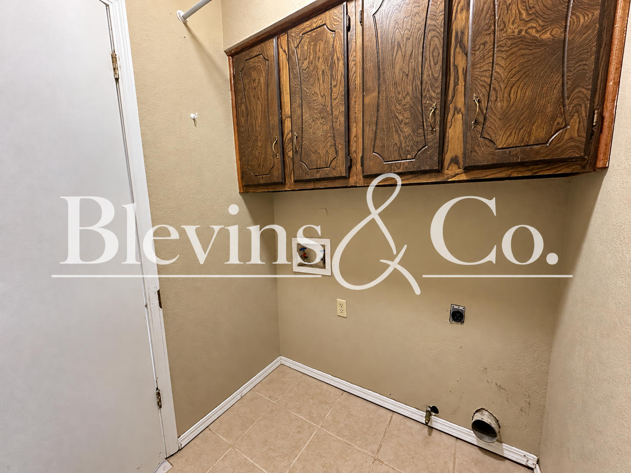 201 S Greenleaf Dr #1 - Photo 6 of 11