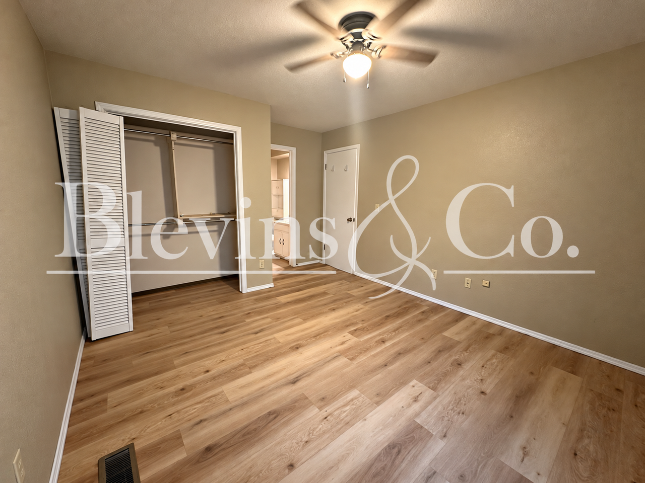 201 S Greenleaf Dr #1 - Photo 7 of 11