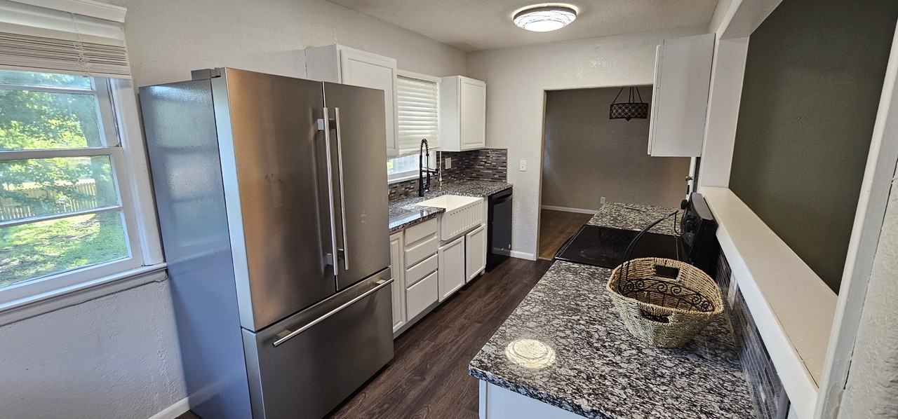 740 S Kokomo Ave #1 - Photo 3 of 15