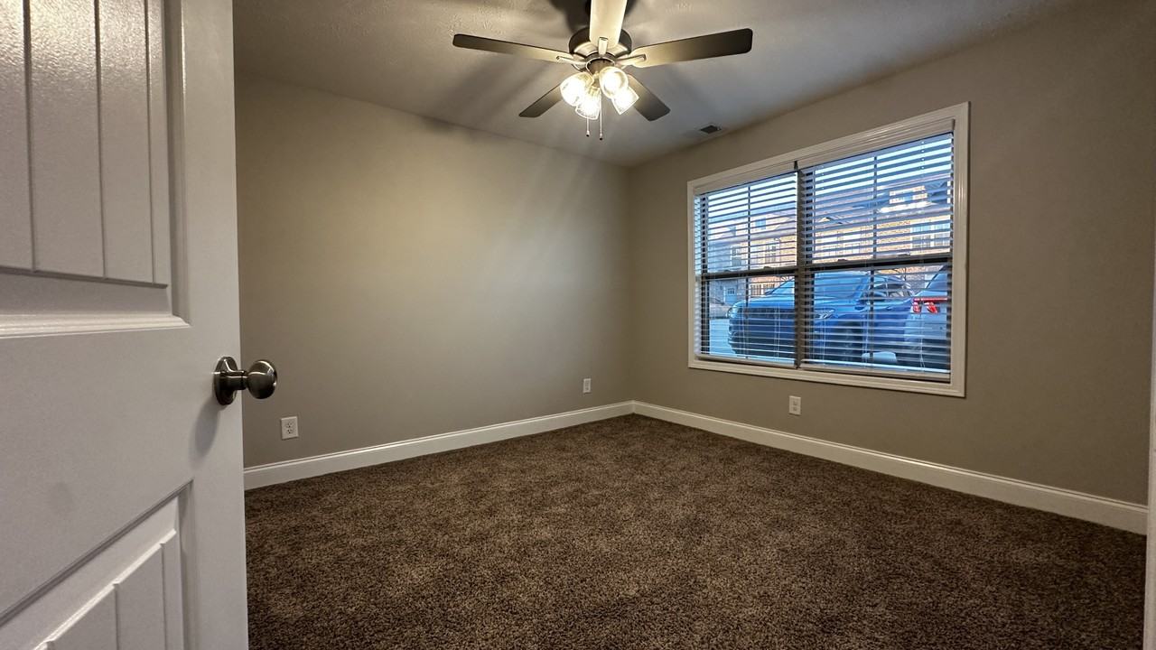 1000 Henry Place Boulevard - 1Unti 402 #1 - Photo 6 of 26