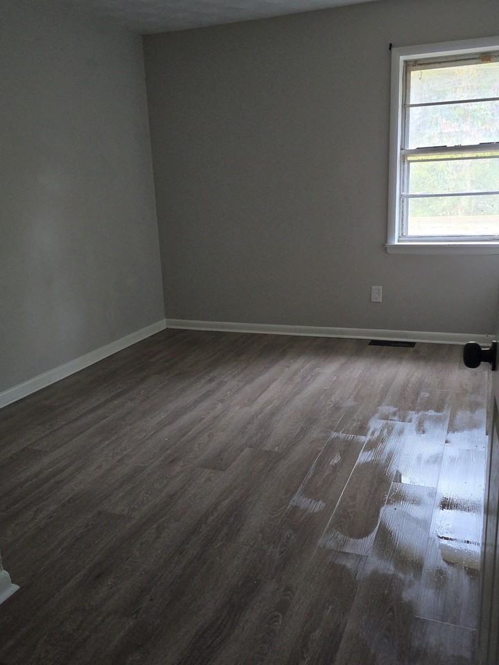 98 Skyline Dr #1 - Photo 4 of 8