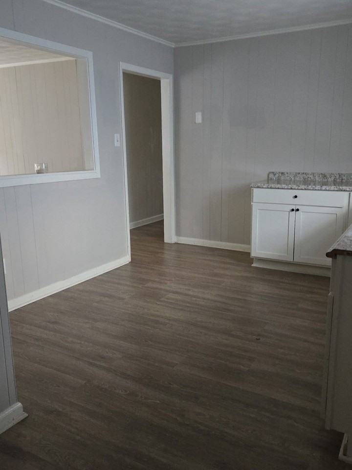 98 Skyline Dr #1 - Photo 5 of 8