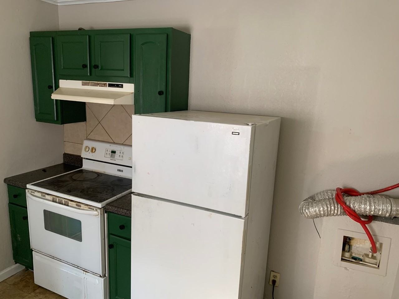 126 Courtland St - Photo 5 of 11