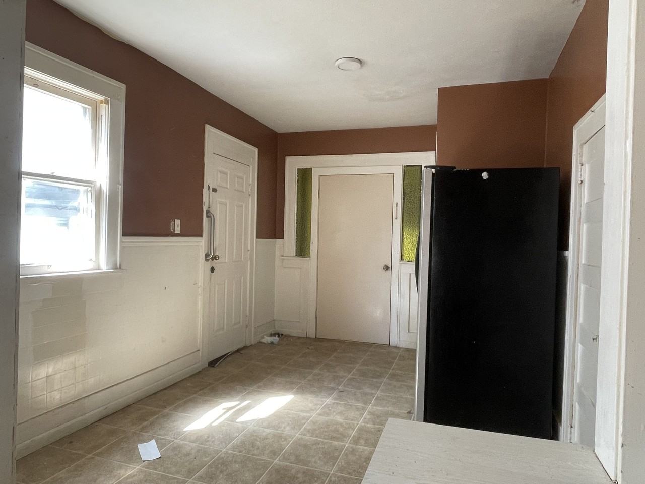 411 E Corsicana St #1 - Photo 6 of 12