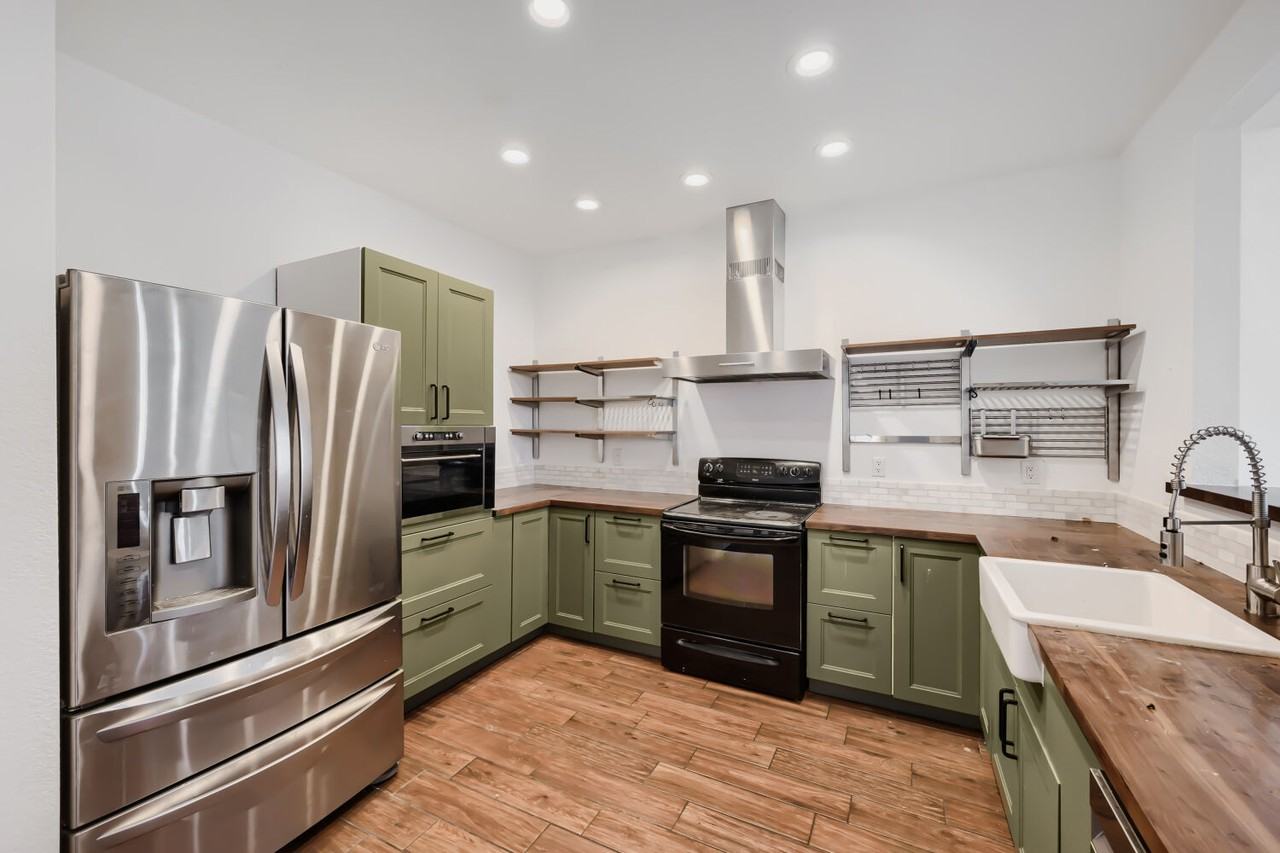 1633 Reilly Grv #1 - Photo 5 of 17