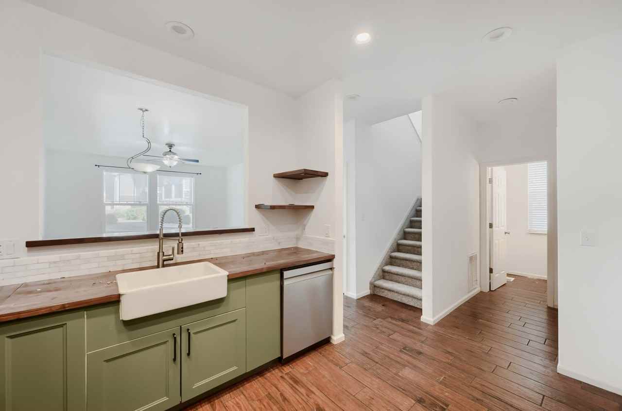 1633 Reilly Grv #1 - Photo 7 of 17