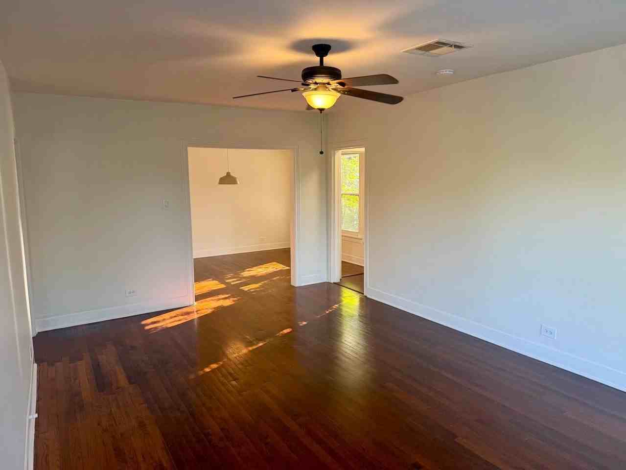 2201 San Felipe St - Photo 5 of 11