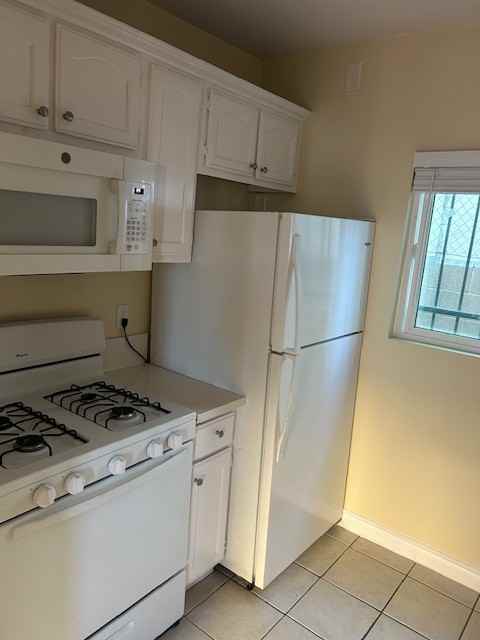640 E Imperial Hwy - 640 1/2 #640-1-2 - Photo 7 of 8