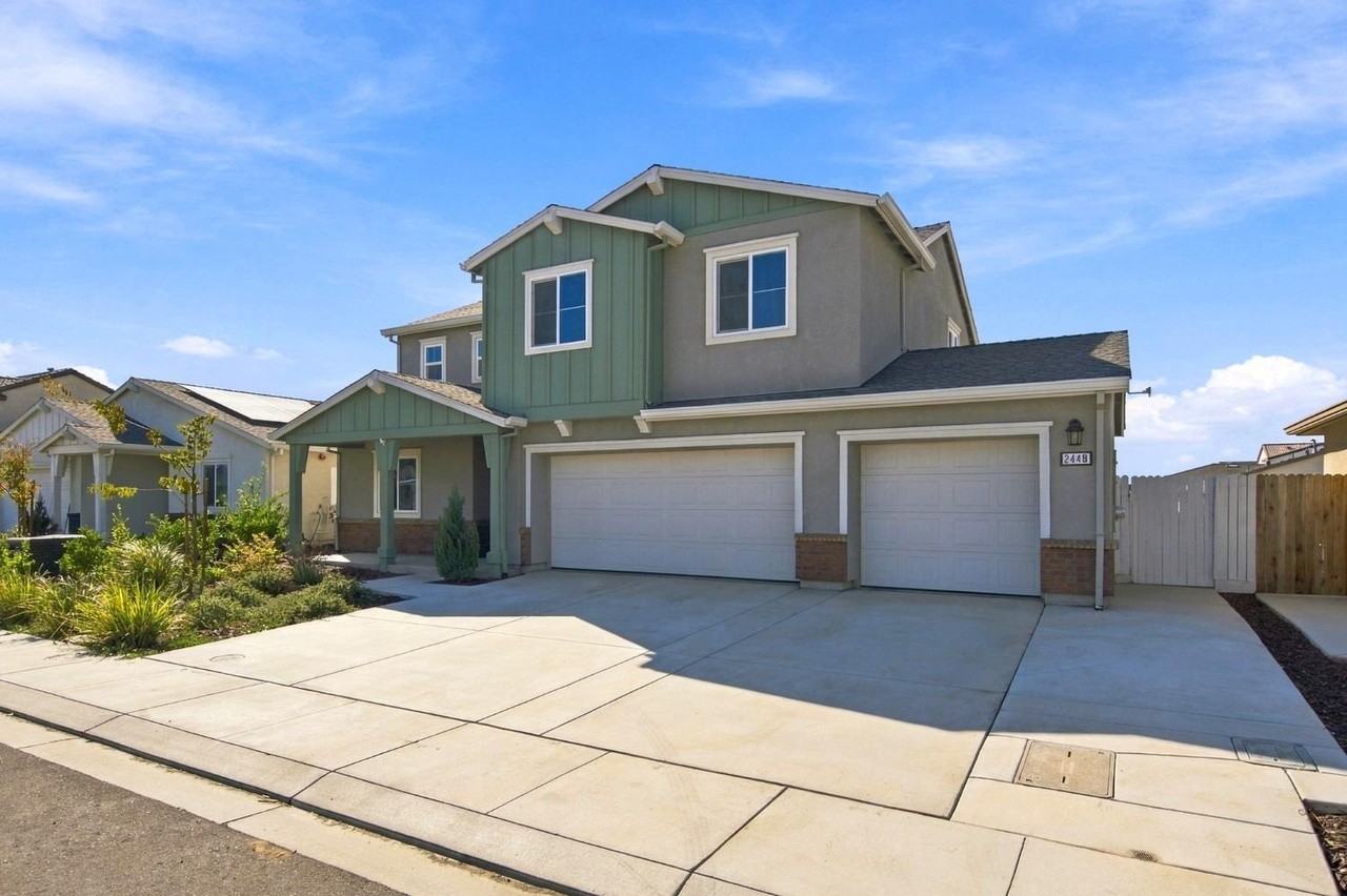 2448 Riparia St #2448 - Photo 3 of 50