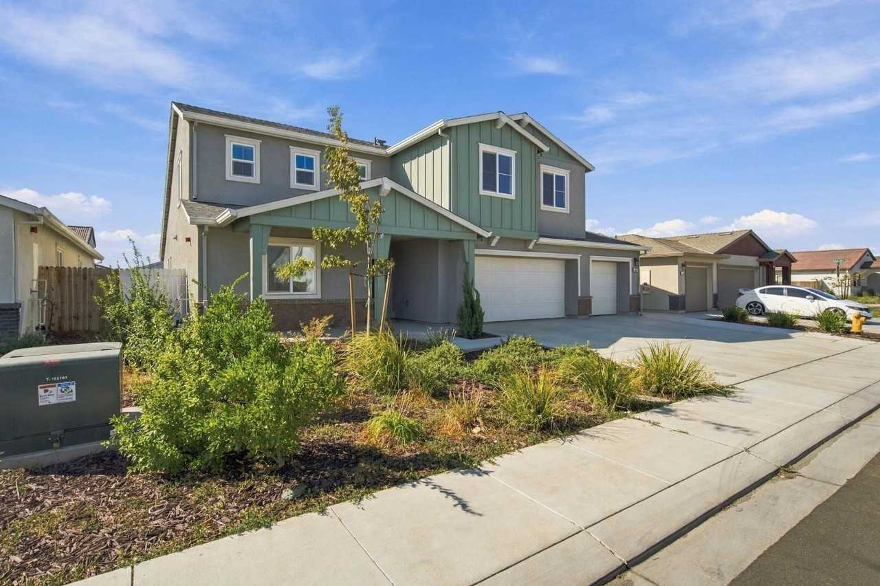 2448 Riparia St #2448 - Photo 4 of 50