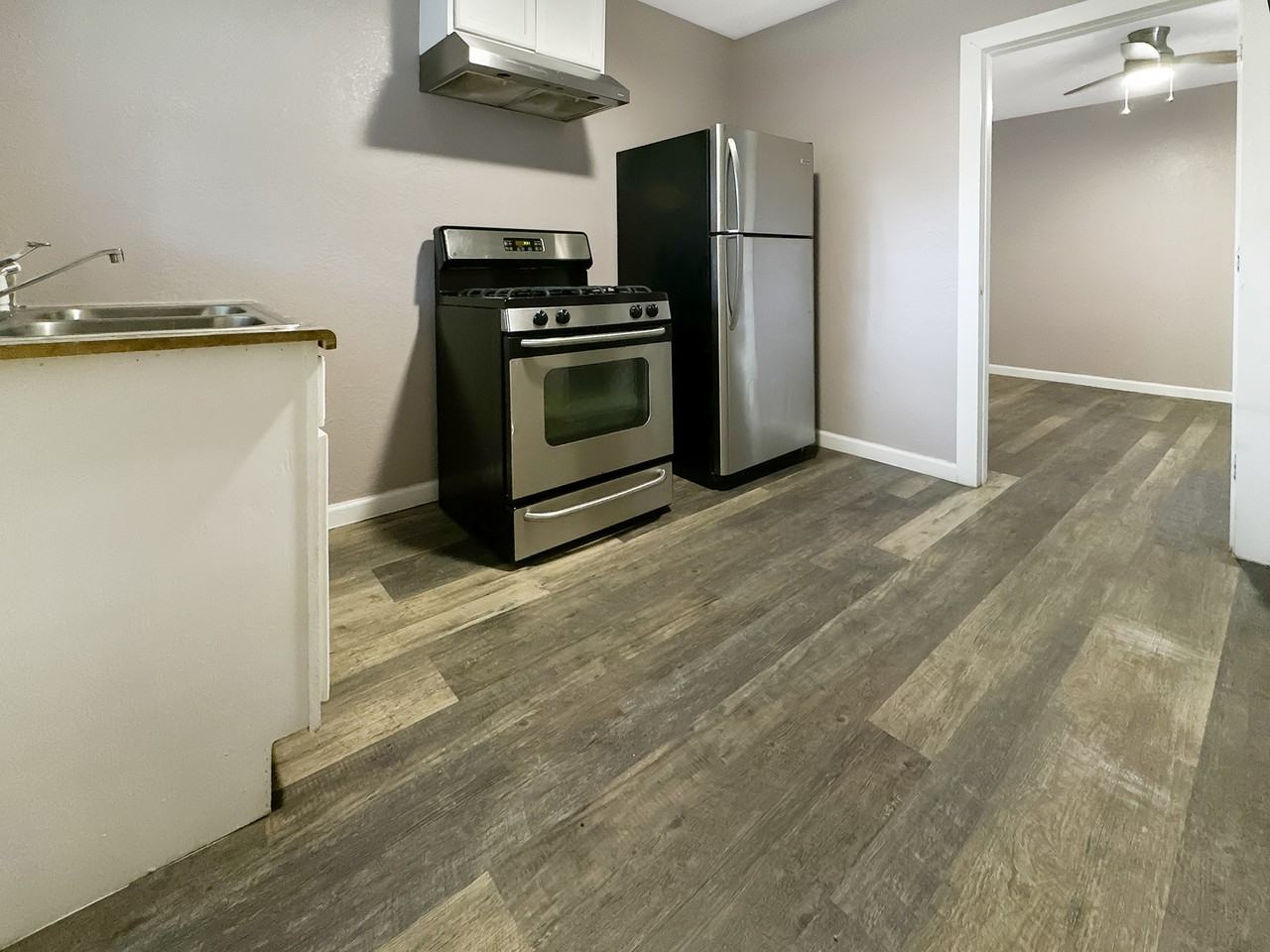 239 Peabody AvenueUnit 4 #4 - Photo 5 of 12
