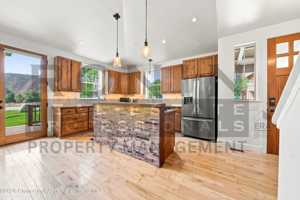 featured image of 200 Whitehorse Dr #1
