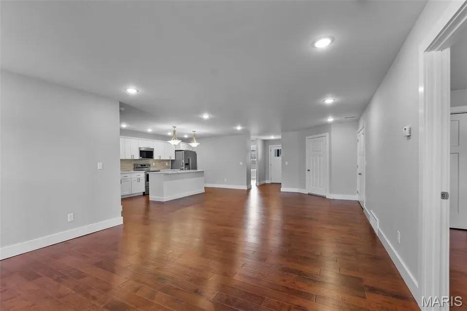 102 Beechwood Ln - Photo 5 of 14