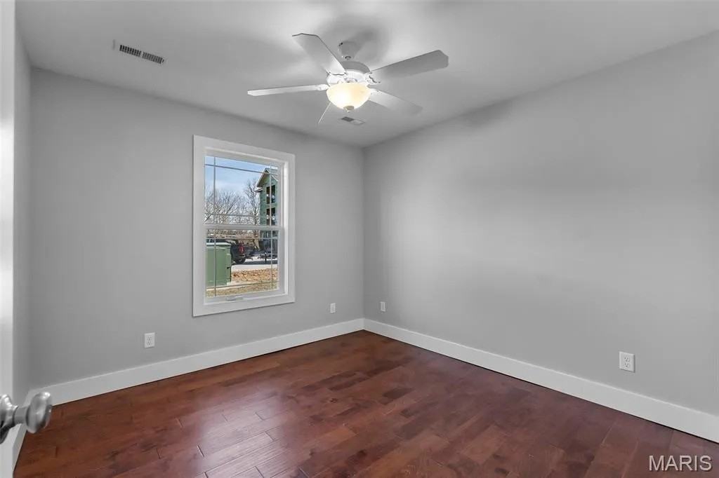 102 Beechwood Ln - Photo 6 of 14