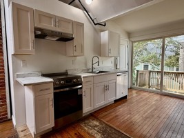 featured image of 124 Sherman St #3