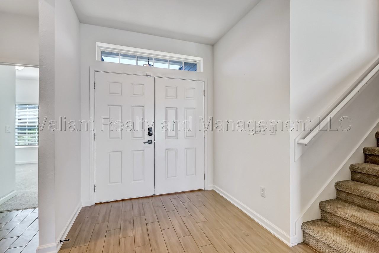 92 Wiltshire Dr #1 - Photo 6 of 37