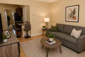 featured image of 710 N 7th St