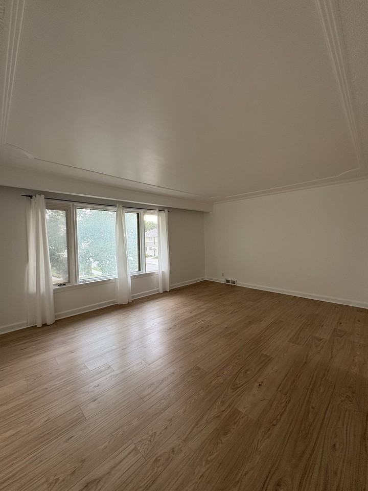 315 Matheson Ave - Photo 2 of 13
