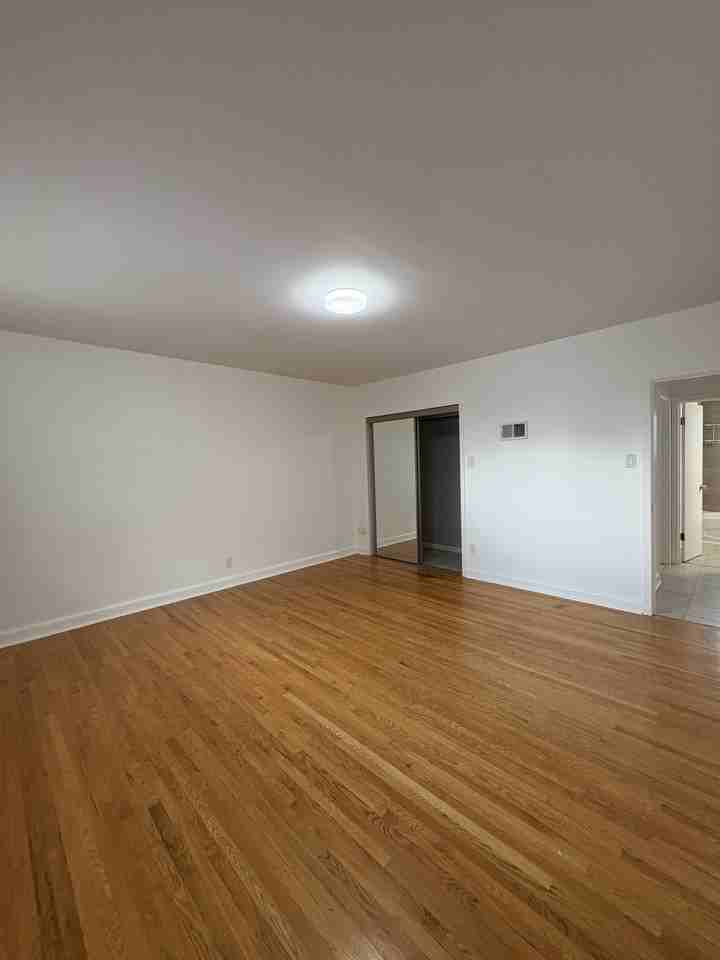 315 Matheson Ave - Photo 7 of 13