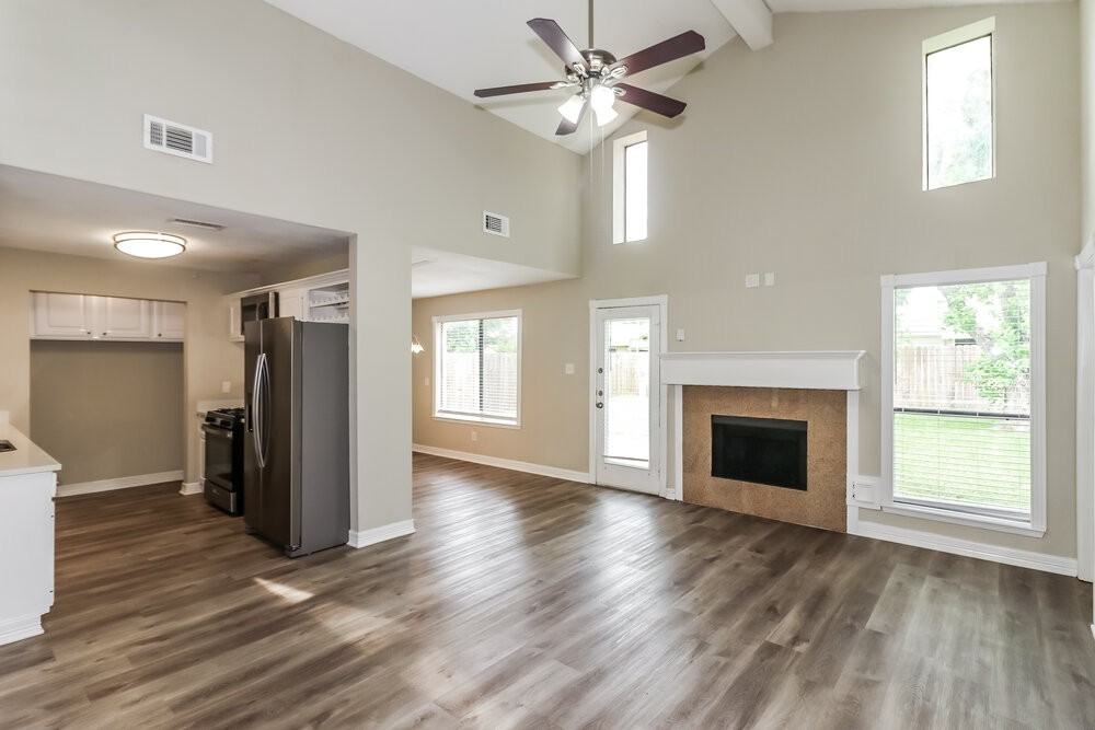 3222 Rocky Crest Dr - Photo 4 of 16