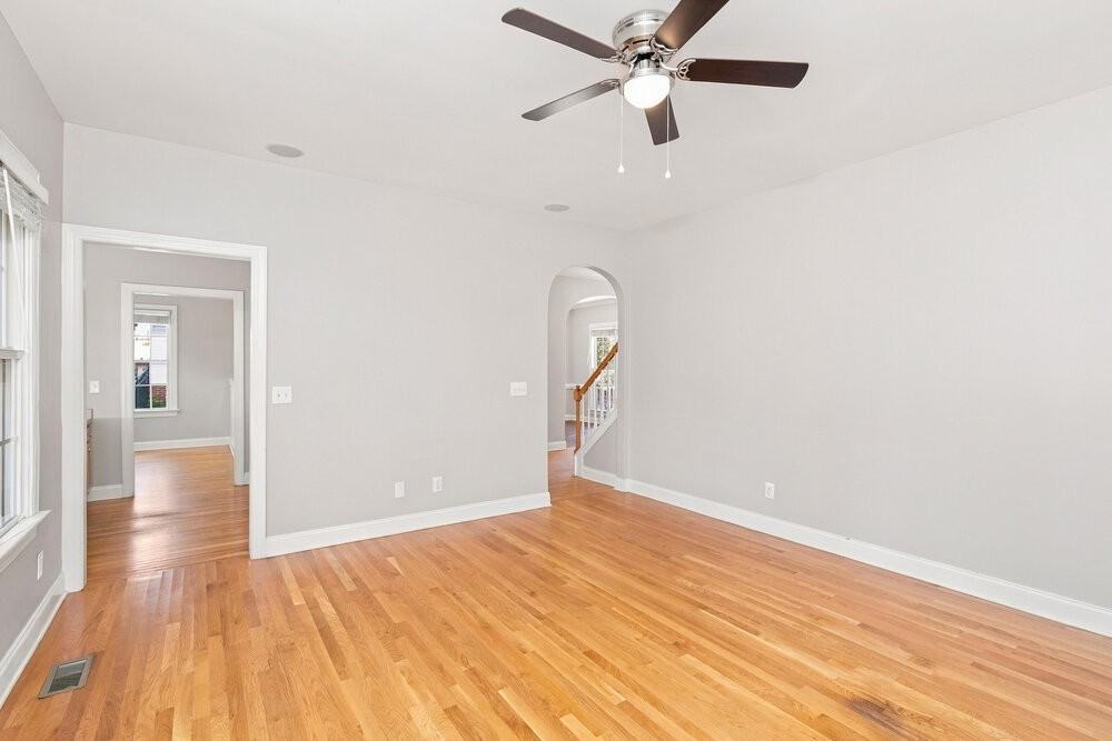 420 Longbourn Dr - Photo 5 of 17