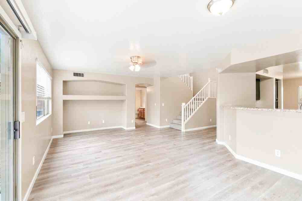 13821 W Keim Dr - Photo 7 of 17