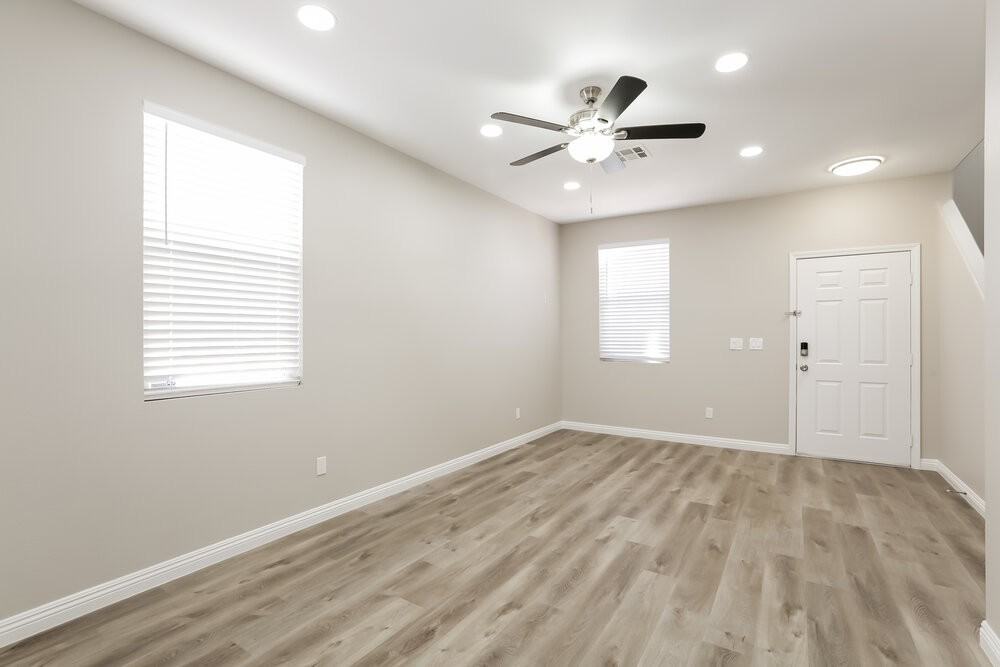 2647 Cottonwillow St - Photo 4 of 17