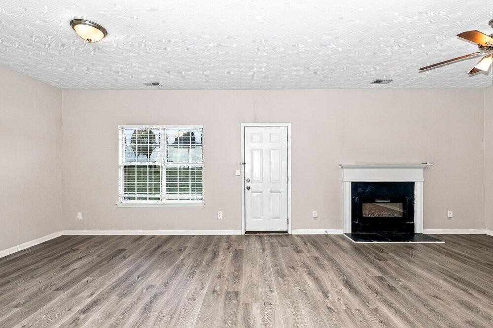 11185 James Madison Dr - Photo 6 of 17