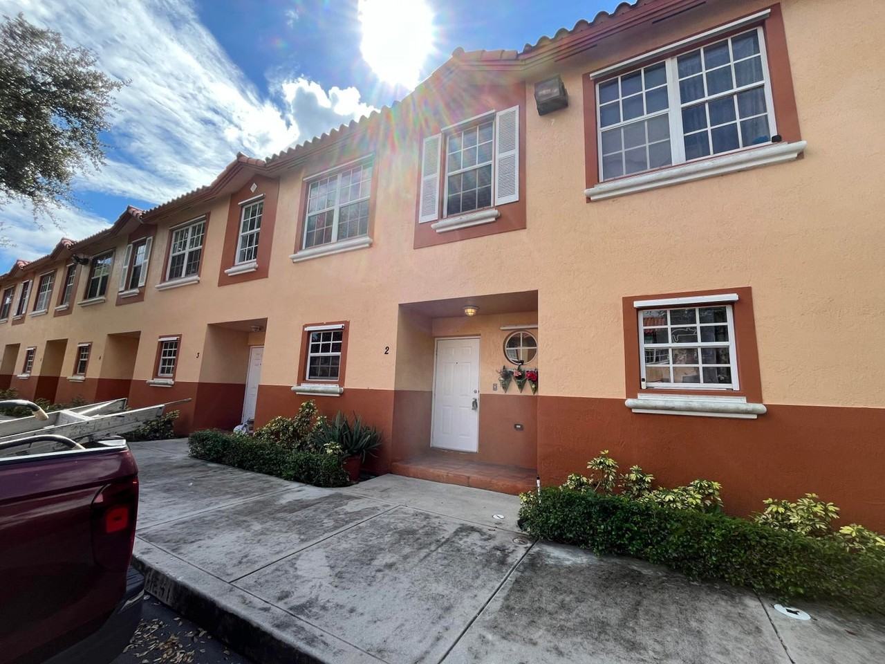 2314 Johnson Street - Photo 4 of 18