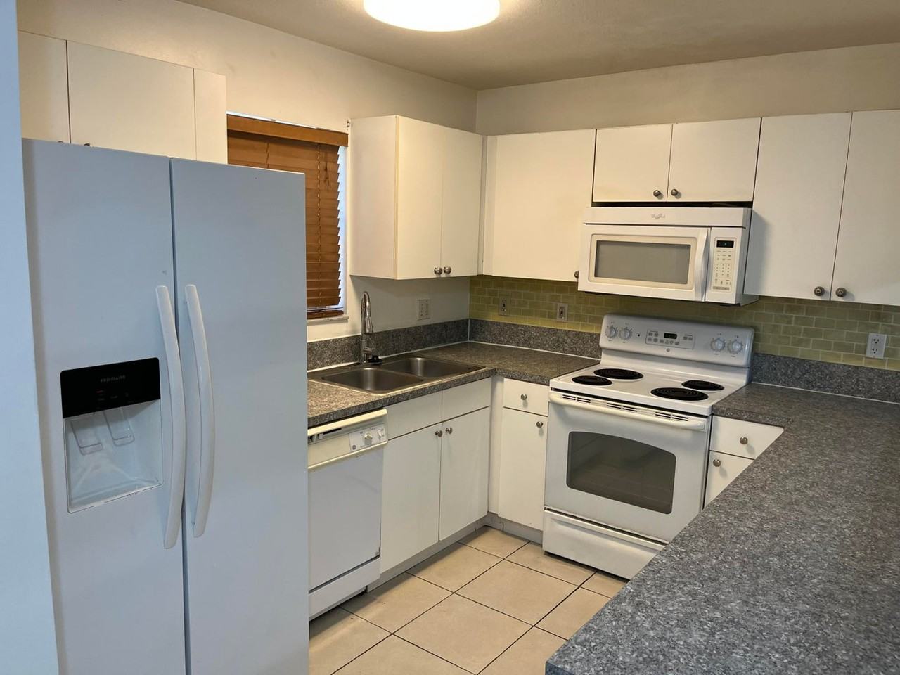 2314 Johnson Street - Photo 5 of 18