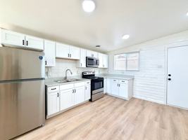 featured image of 1620 E Adelaide Dr