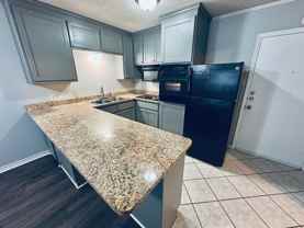 Fabulous landmark Downtown Austin property! Great downtown neighborhood! - Photo 1 of 1