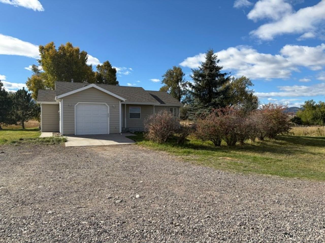 170 Latigo Dr - Photo 5 of 9