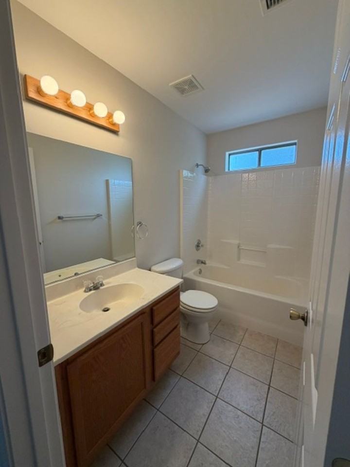 485 Serenity Ct - Photo 4 of 12