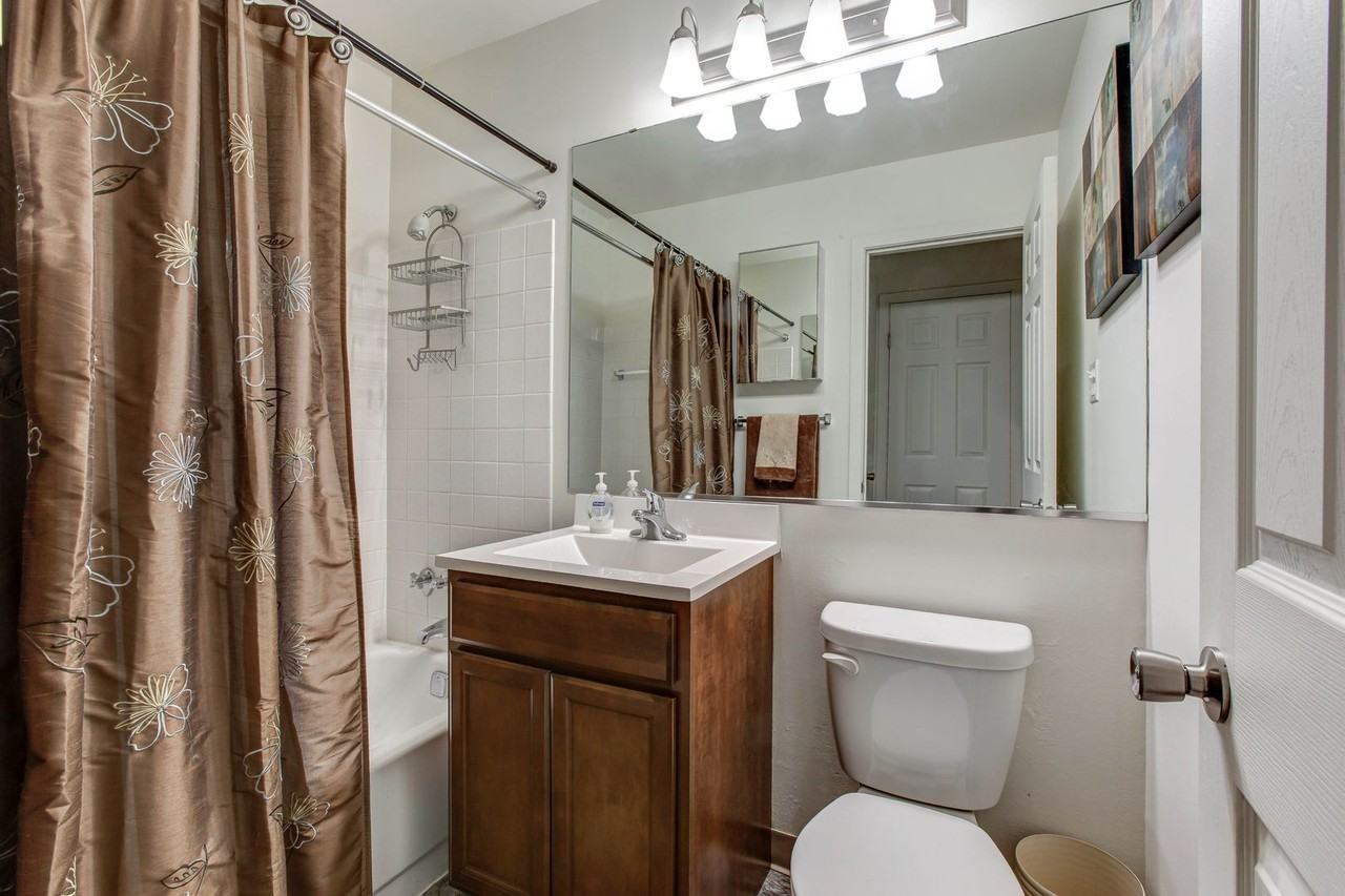 Westmore Apartments - Photo 5 of 29