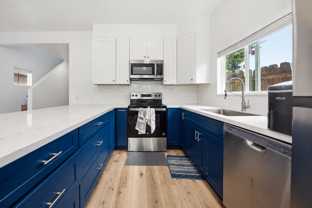 6235 Hobart St - Photo 1 of 1