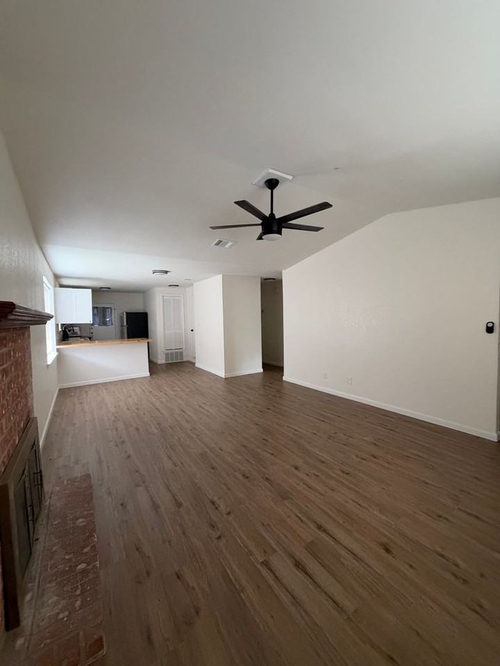 1408 Chapel Creek Rd - Photo 5 of 20