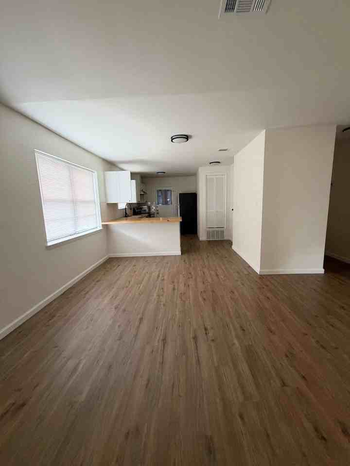 1408 Chapel Creek Rd - Photo 6 of 20
