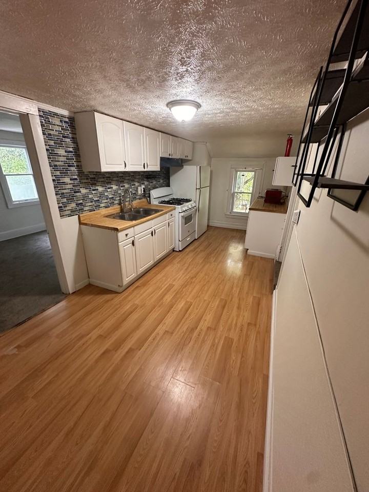 324 Eastland Ave #UP - Photo 5 of 5